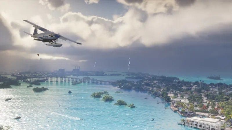 Avião sobrevoa o litoral de Leonida com nuvens e relâmpagos ao fundo em GTA 6