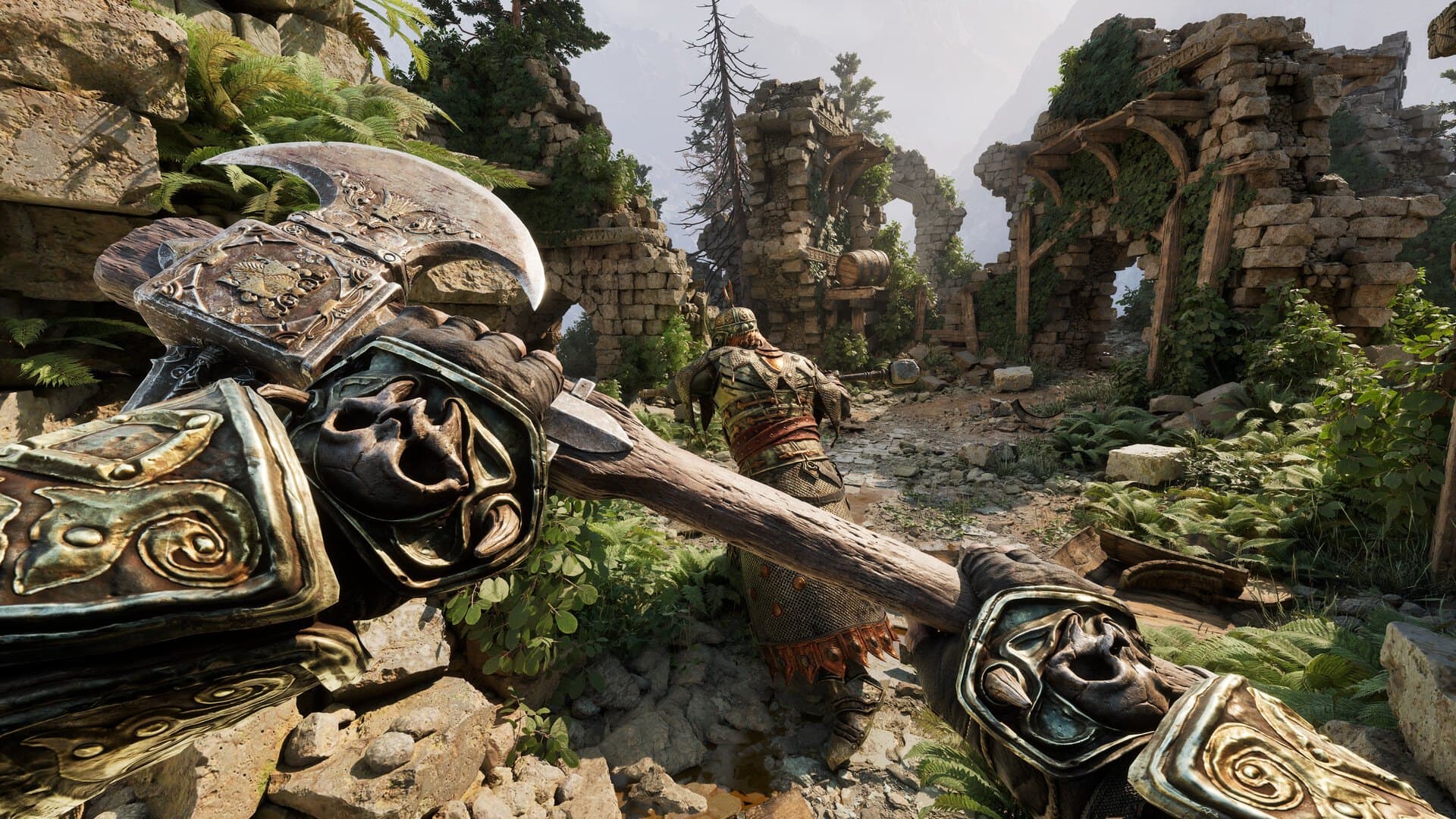 Combate corpo a corpo com machado em primeira pessoa entre ruínas em Fatekeeper, RPG da Paraglacial e THQ Nordic