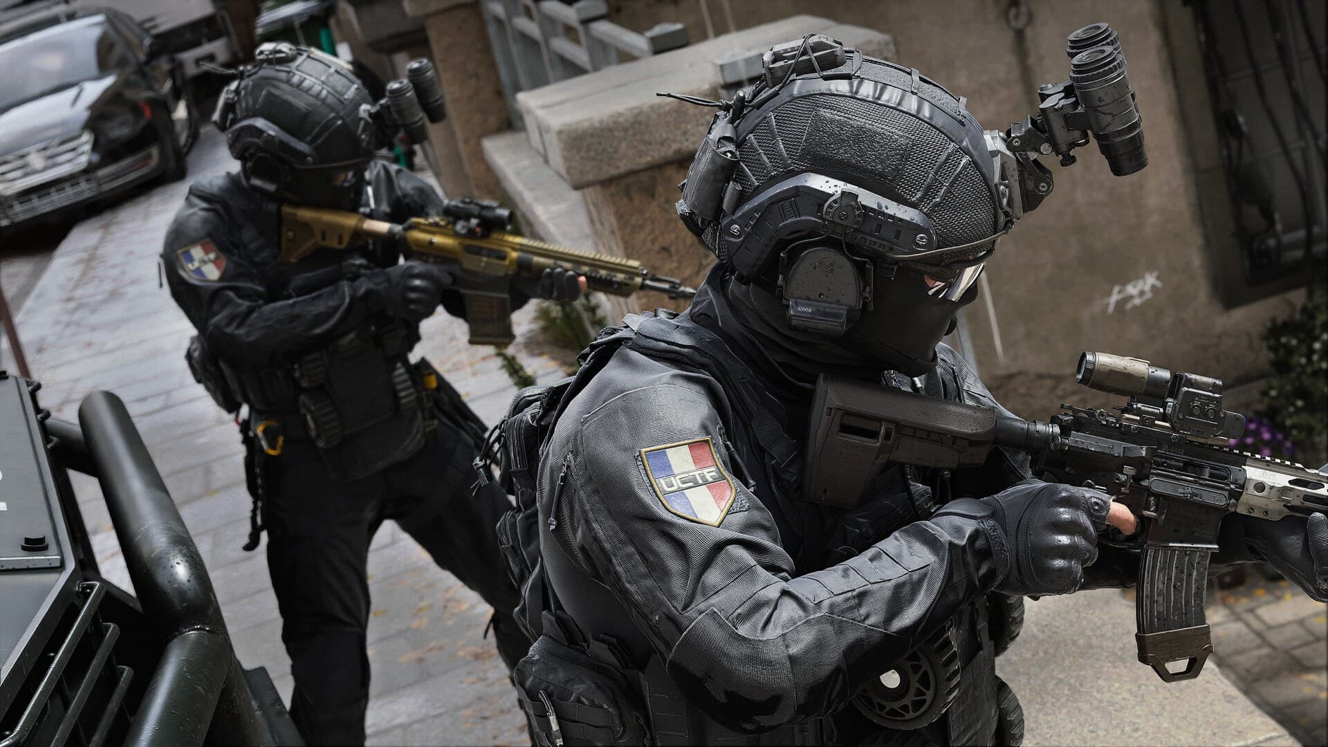Operadores armados em formação numa rua de Seul em Call of Duty: Modern Warfare 4